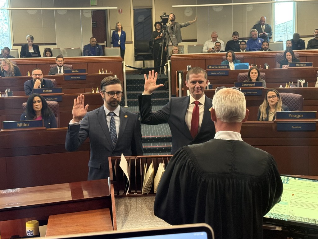 Blayne Osborn being sworn in to the Nevada Assembly